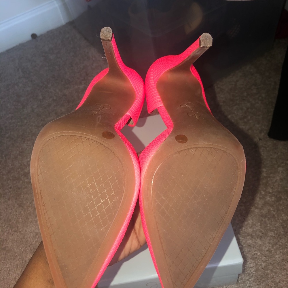 Heels - Picture 3 of 3